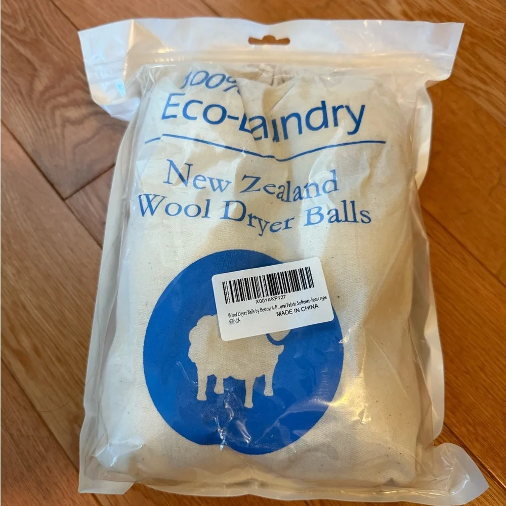 NWT New Zealand 100% Wool Dryer Balls 6 Pack